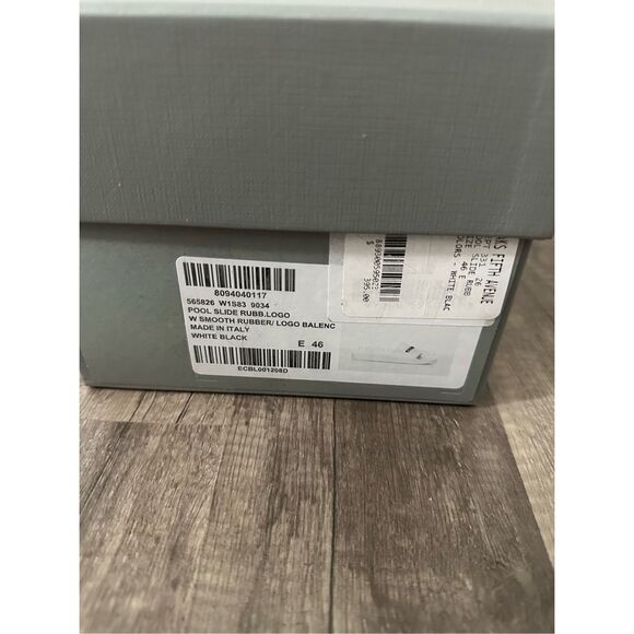 BALENCIAGA MEN'S POOL SLIDE SANDAL IN WHITE BLACK - Picture 13 of 14